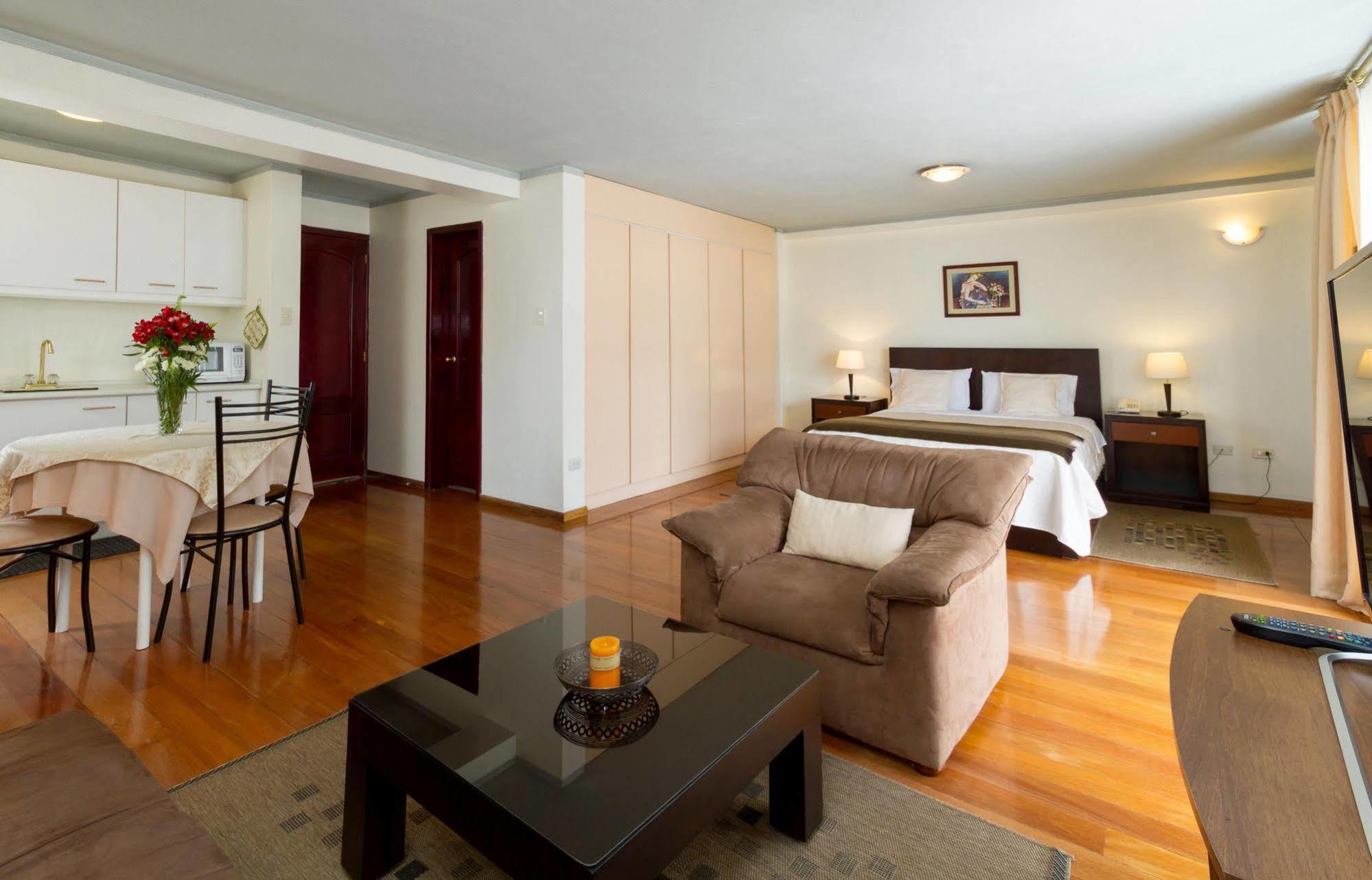 קיטו Suites Metropoli מראה חיצוני תמונה