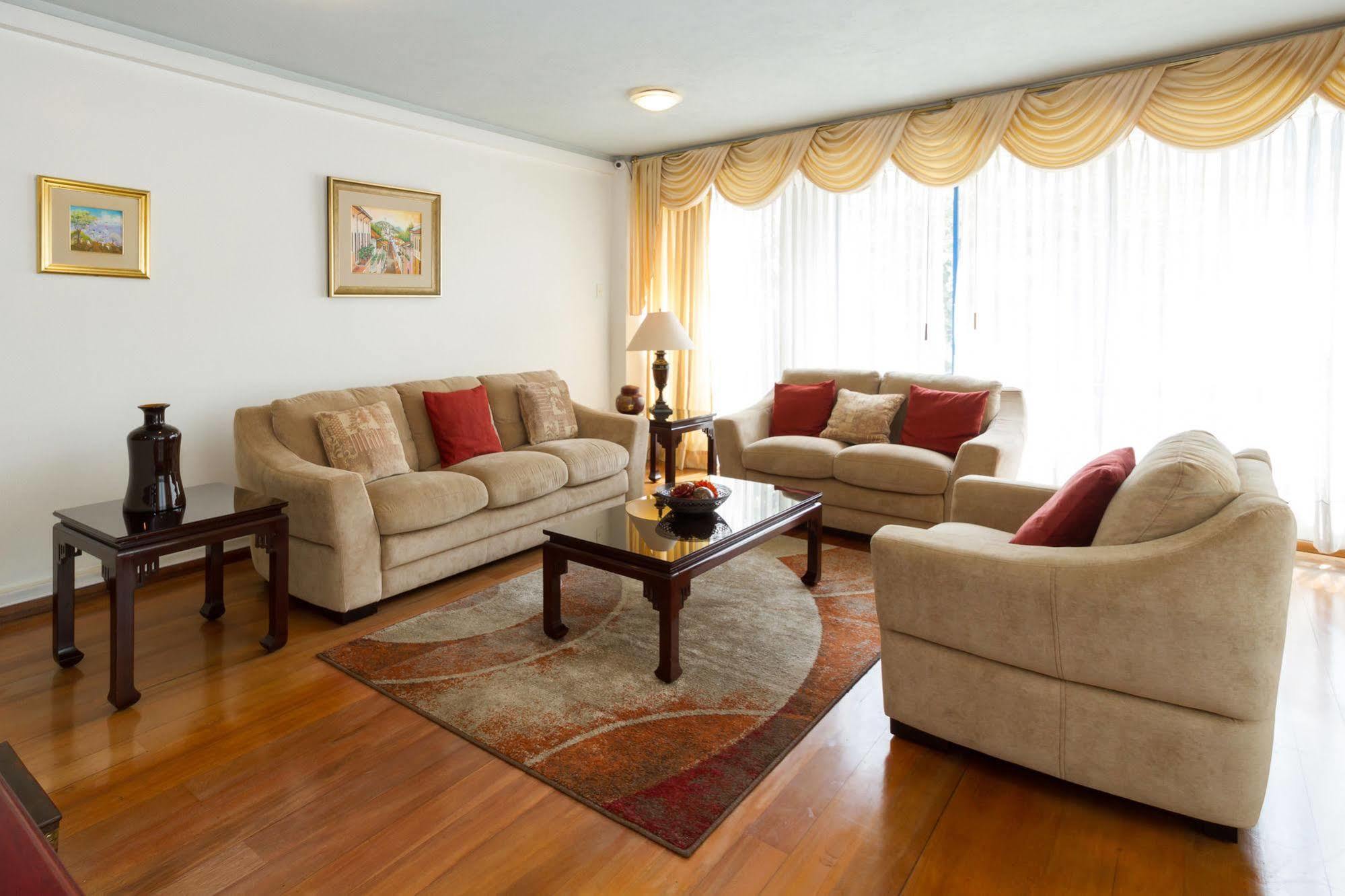 קיטו Suites Metropoli מראה חיצוני תמונה