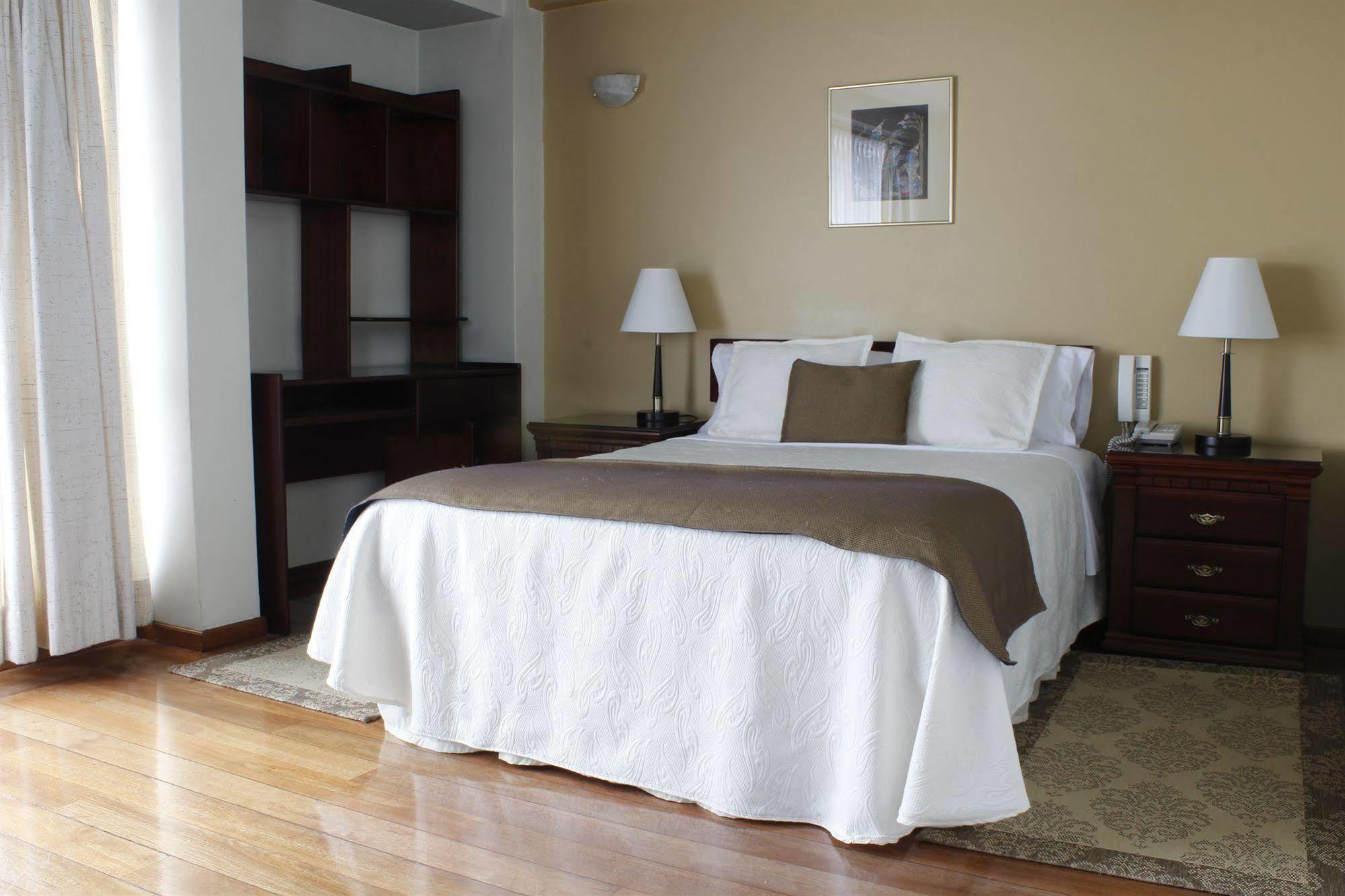קיטו Suites Metropoli מראה חיצוני תמונה