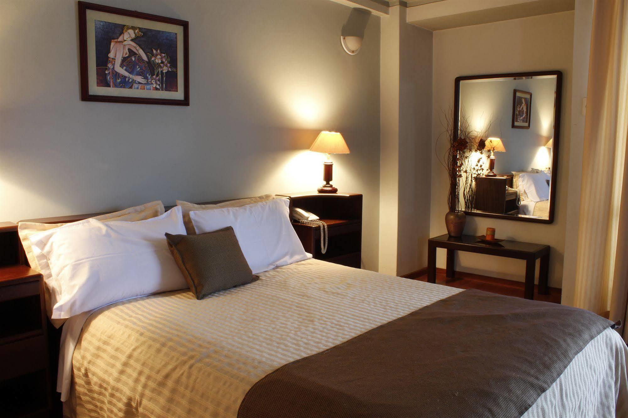 קיטו Suites Metropoli מראה חיצוני תמונה